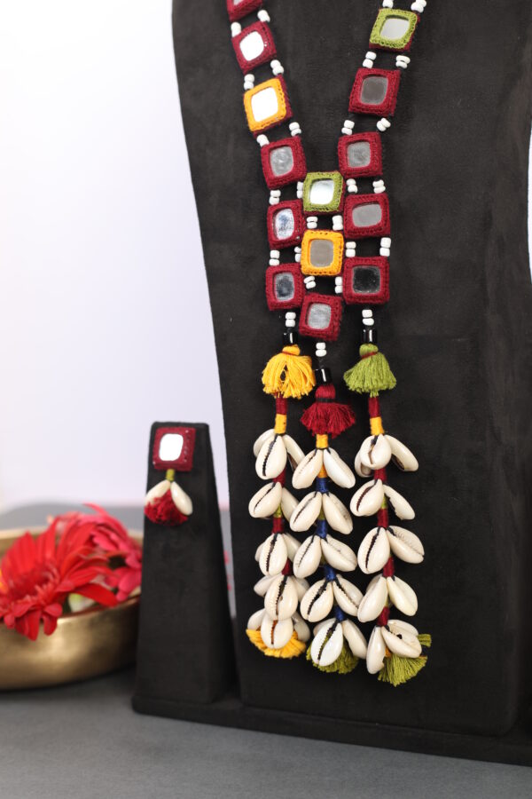handcrafted Traditional Gormaati mirror necklace with shell tassels set